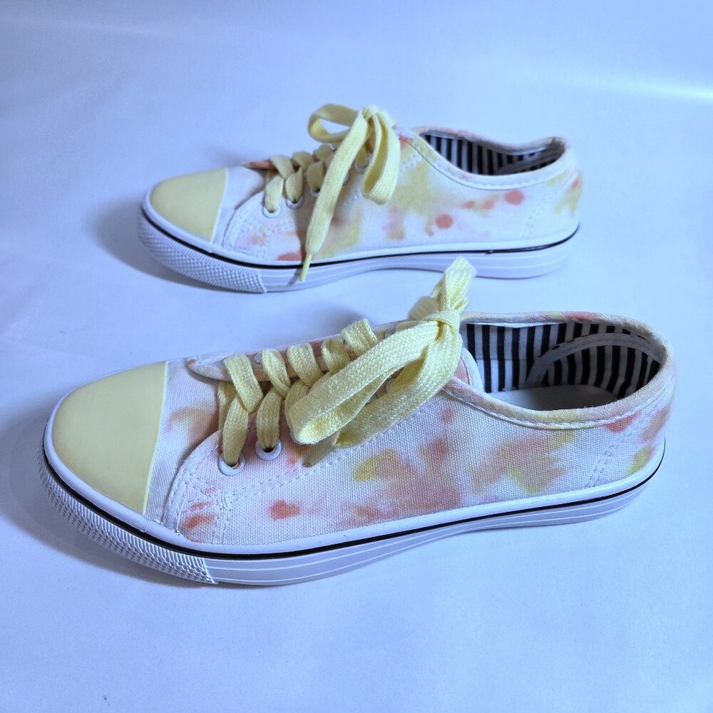 NWOT Joanne Stores Handpainted Shoes Size 6 - Picture 3 of 5